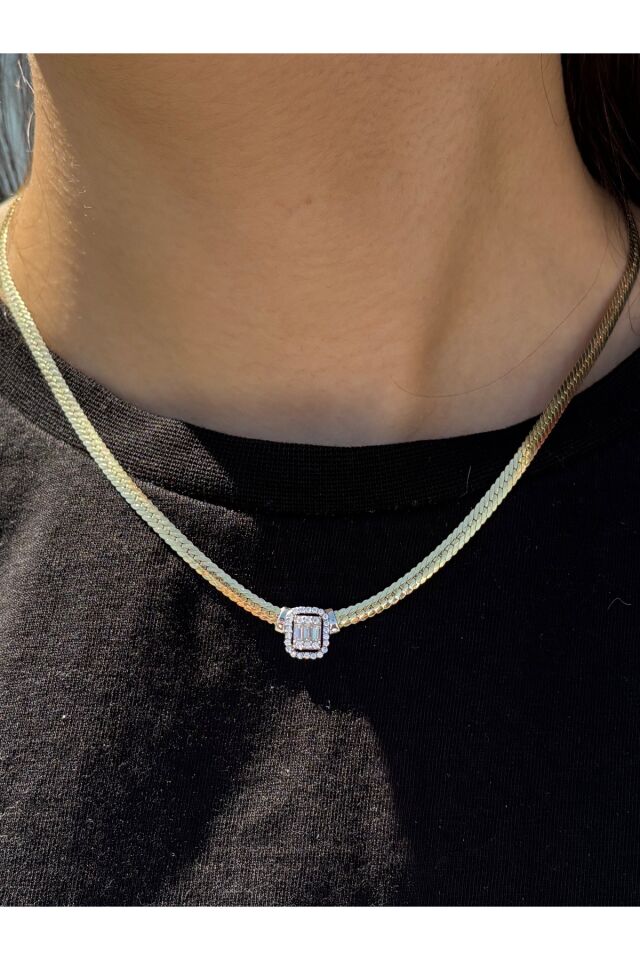 14 Ayar Altın Baget Taşlı Yılan Sırtı Kolye