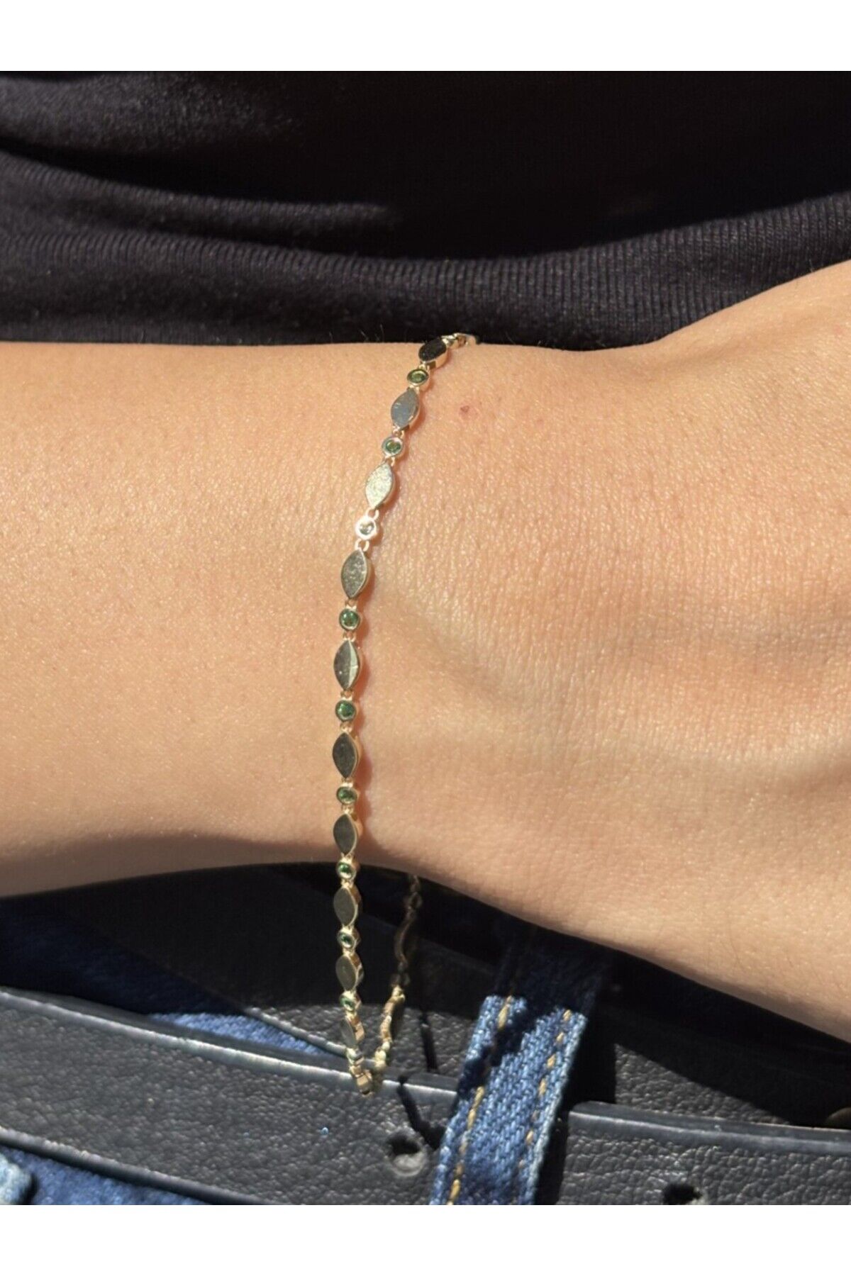 14 Ayar Altın Yeşil Taşlı Oval Çıtır Bileklik