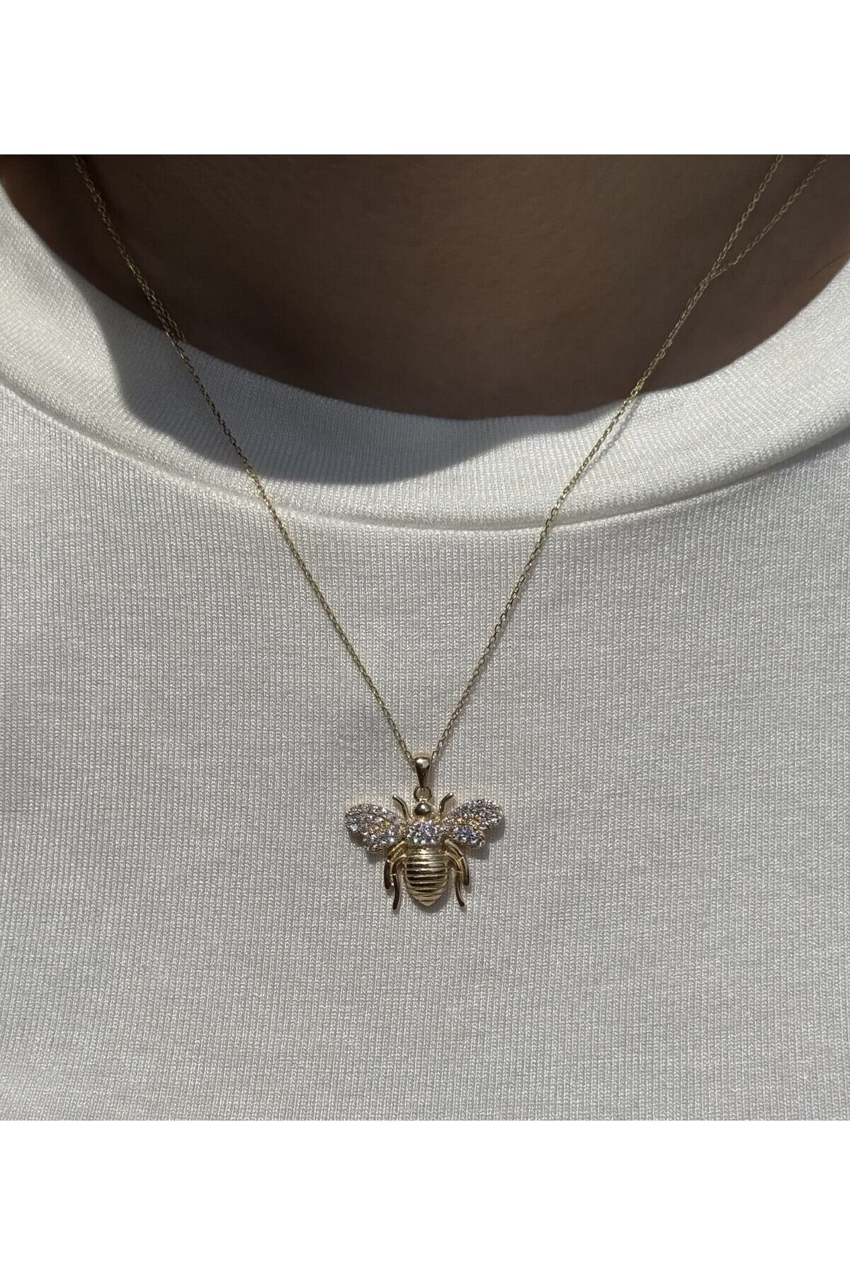 14 Ayar Altın Taşlı Arı Kolye