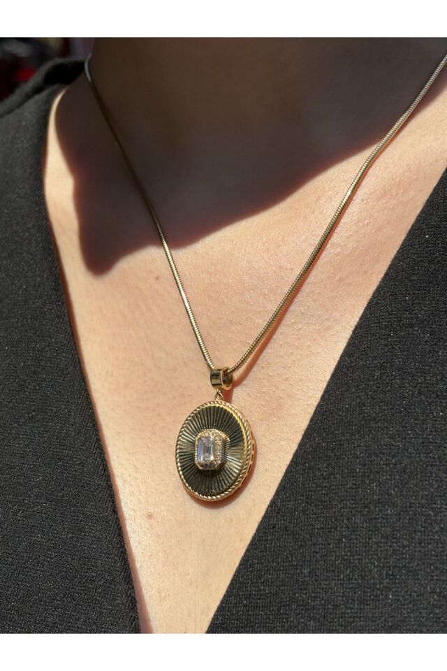 14 Ayar Altın Baget Taşlı Kalemli Kolye Ucu