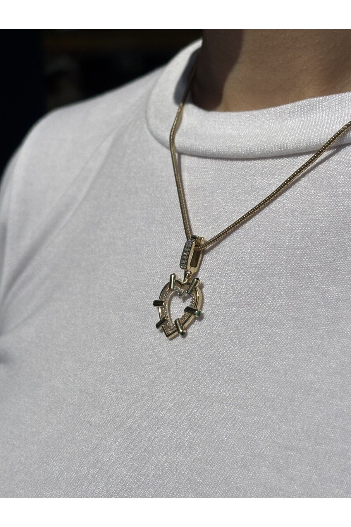 14 Ayar Altın Yeşil Taşlı Aura Kalp Kolye Ucu Charm