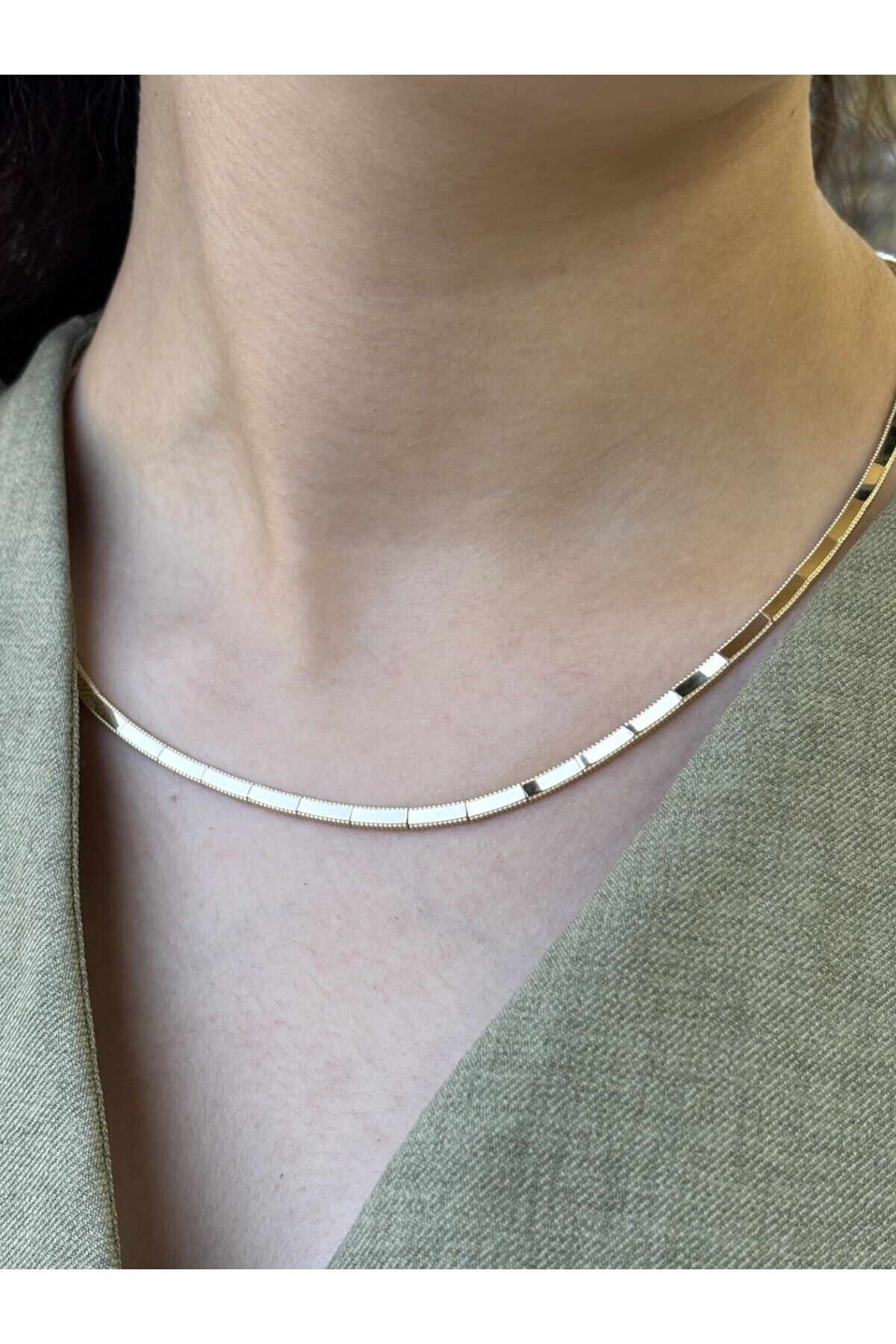 14 Ayar Altın Ajda Kolye