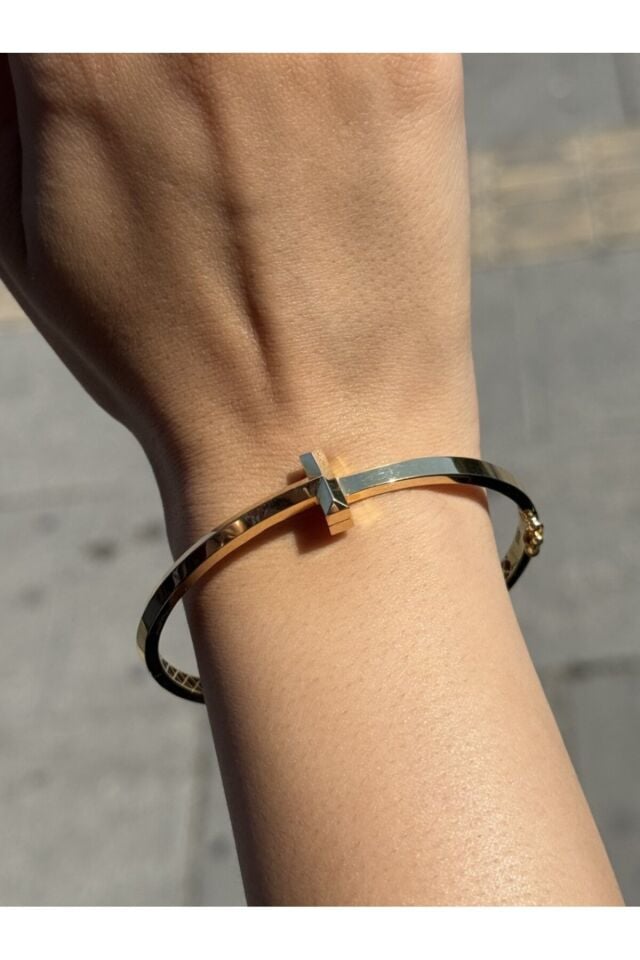 14 Ayar Altın T Kelepçe