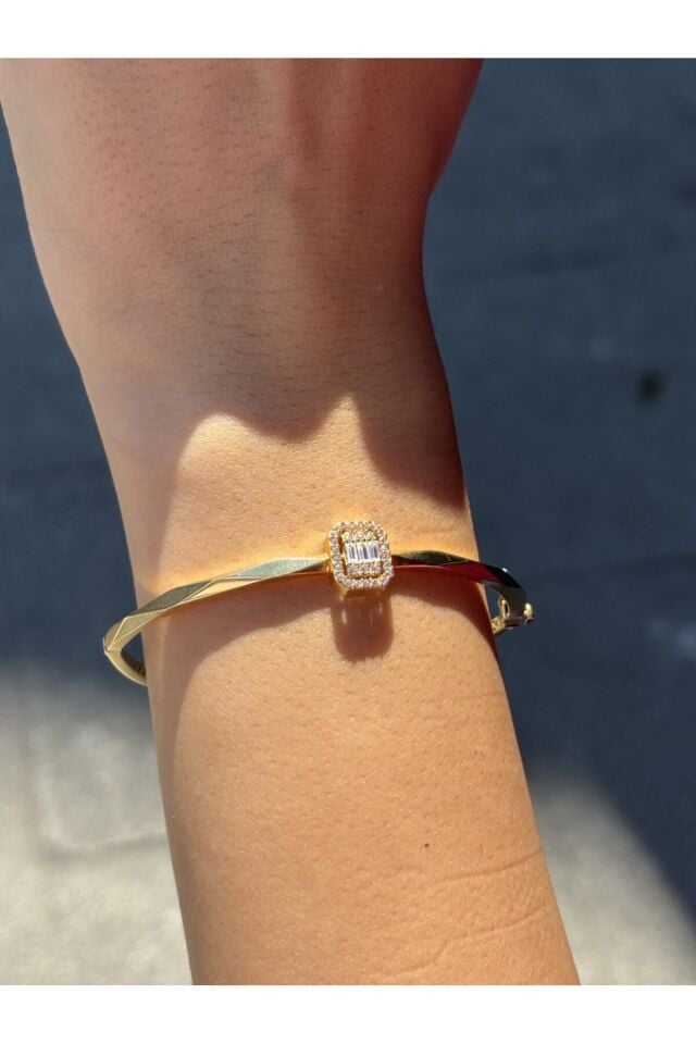 14 Ayar Altın Baklava Desen Baget Kelepçe