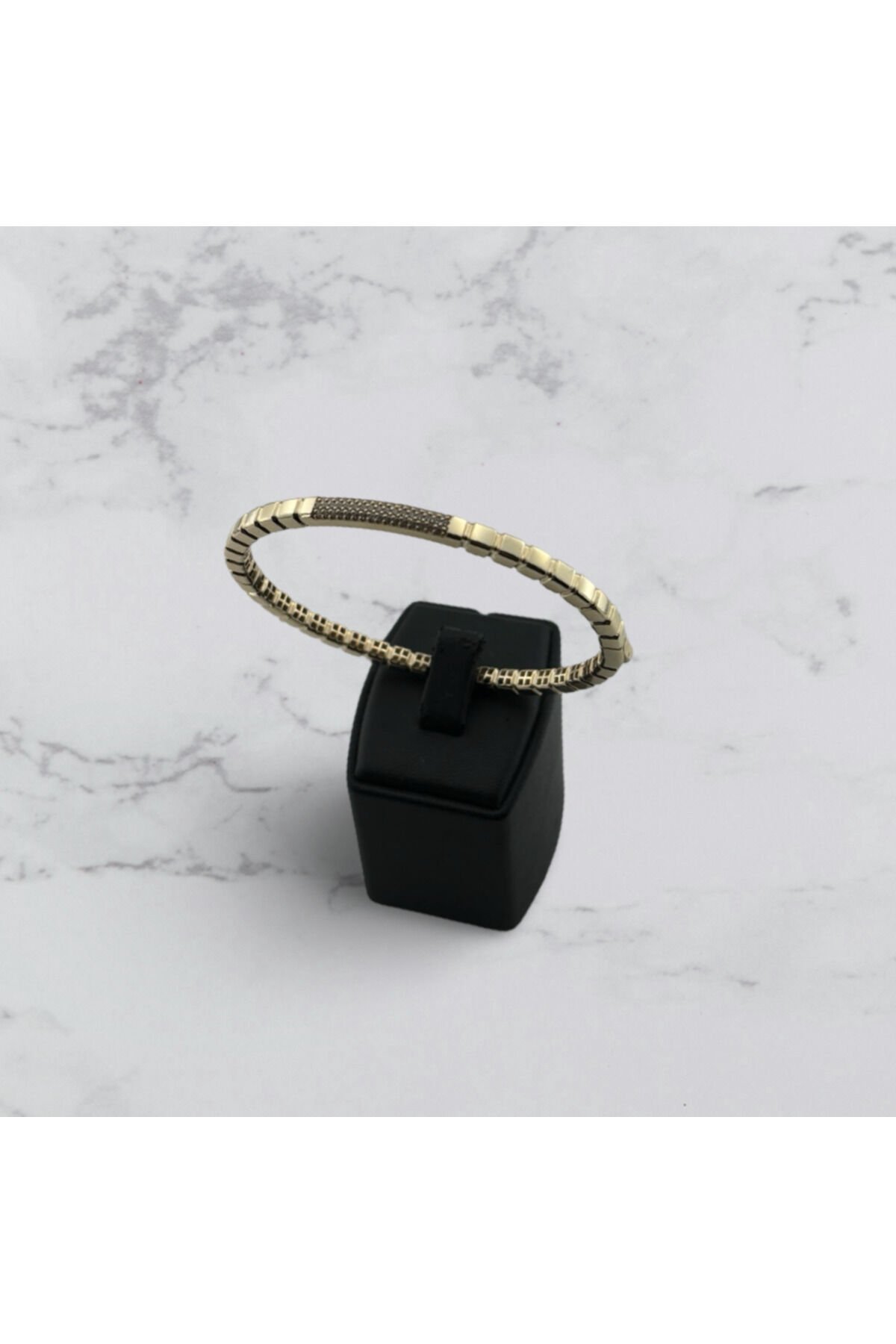 14 Ayar Altın Küplü Taşlı Kelepçe