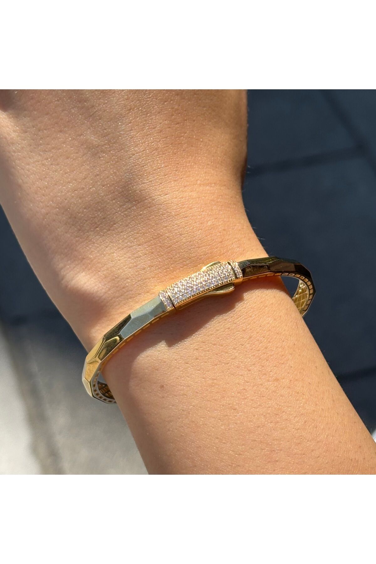 14 Ayar Altın Baklava Desen Kelepçe