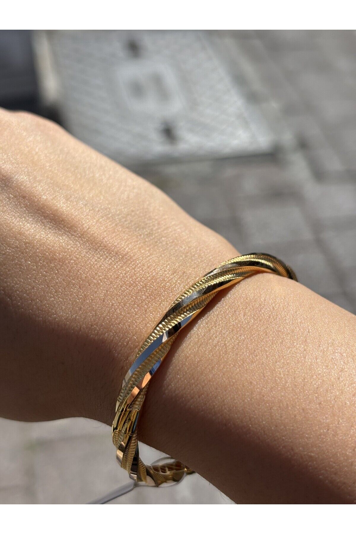 14 Ayar Altın Spiral Kelepçe