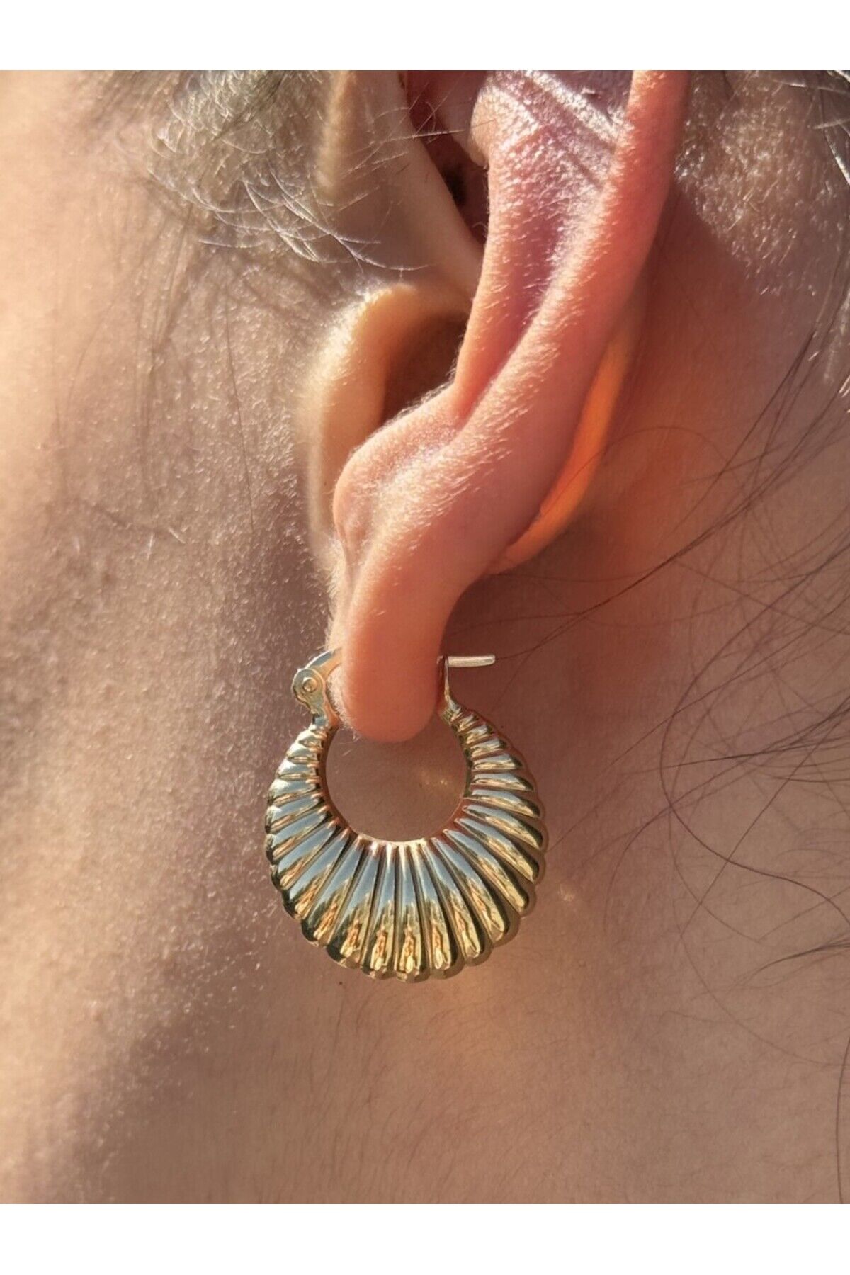 14 Ayar Altın Midye Küpe