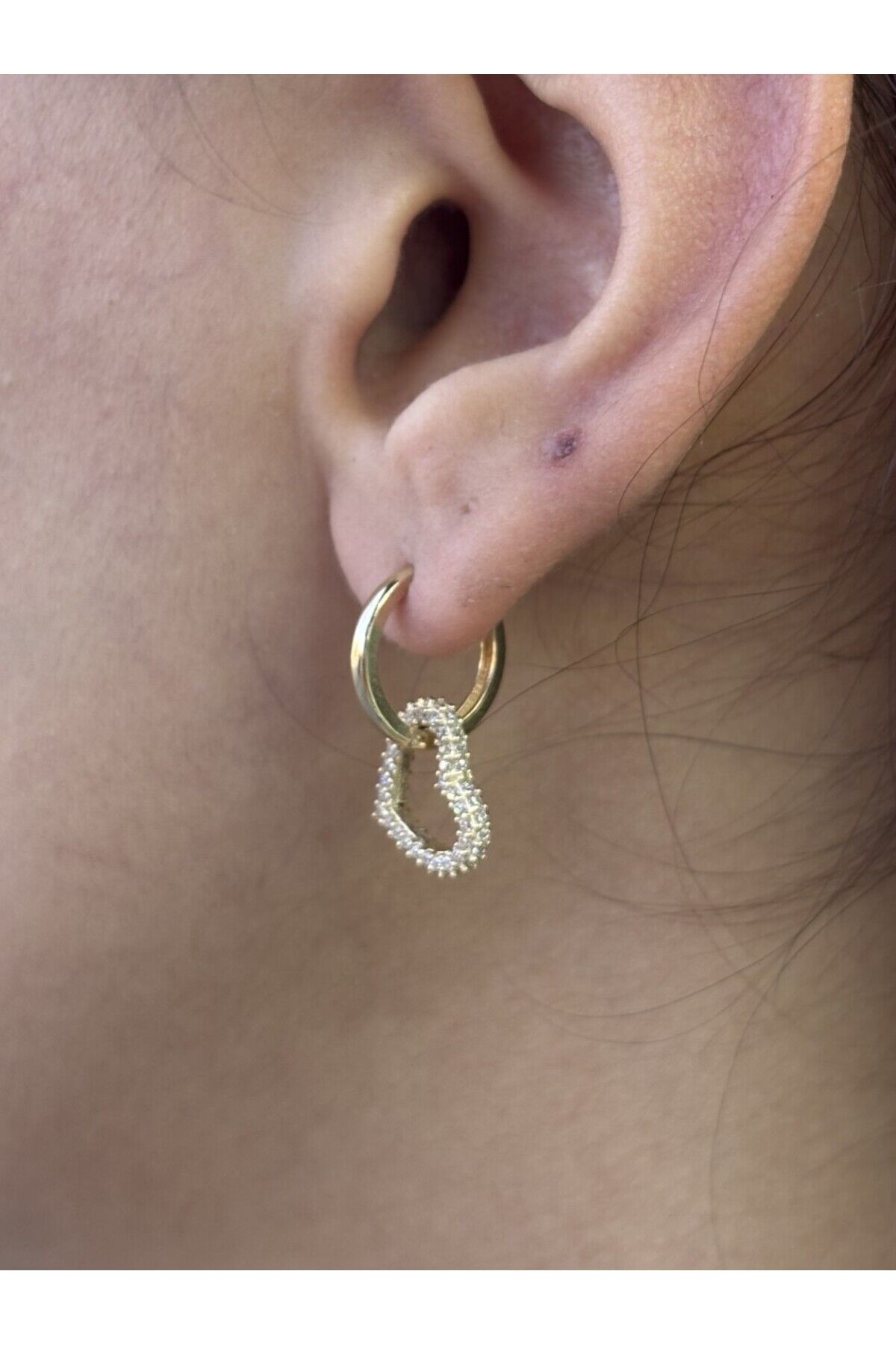 14 Ayar Altın Sallantılı Taşlı Kalp Küpe