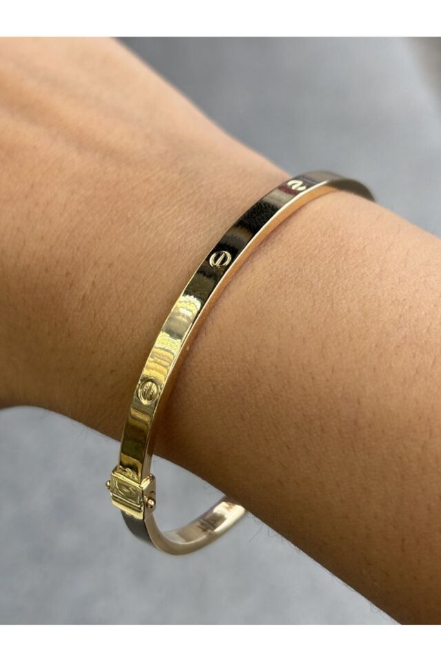 14 Ayar Altın Vidalı 4 Milim Kelepçe