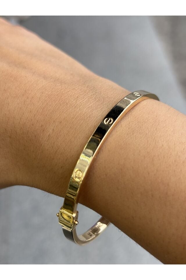 14 Ayar Altın Vidalı 4 Milim Kelepçe