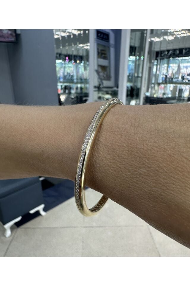 14 Ayar Altın Ortası Taşlı Düz Kelepçe