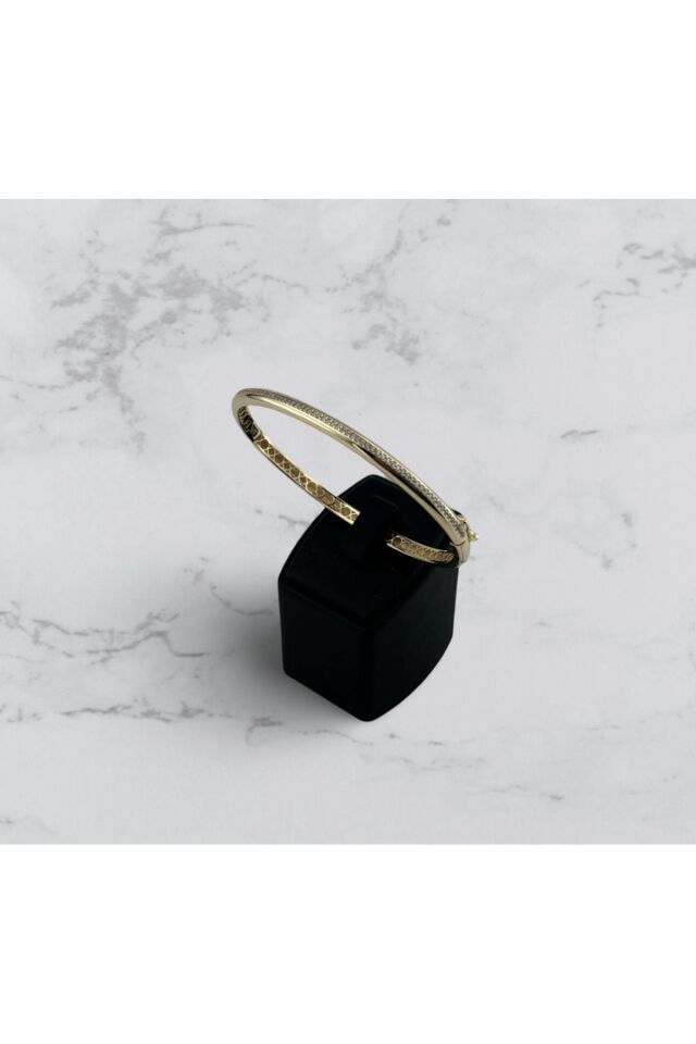 14 Ayar Altın Ortası Taşlı Düz Kelepçe