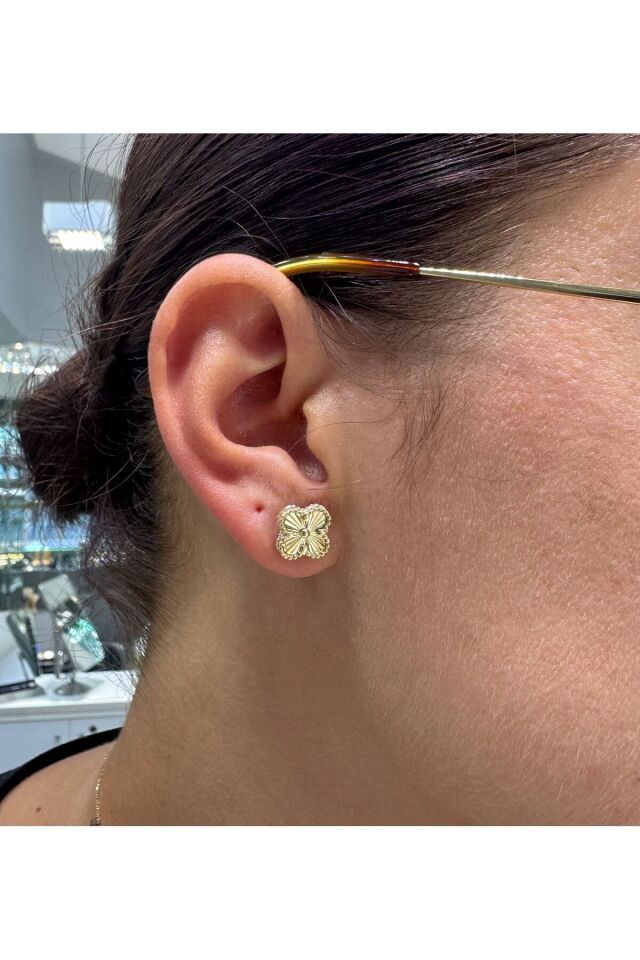 14 Ayar Altın Yonca  Küpe