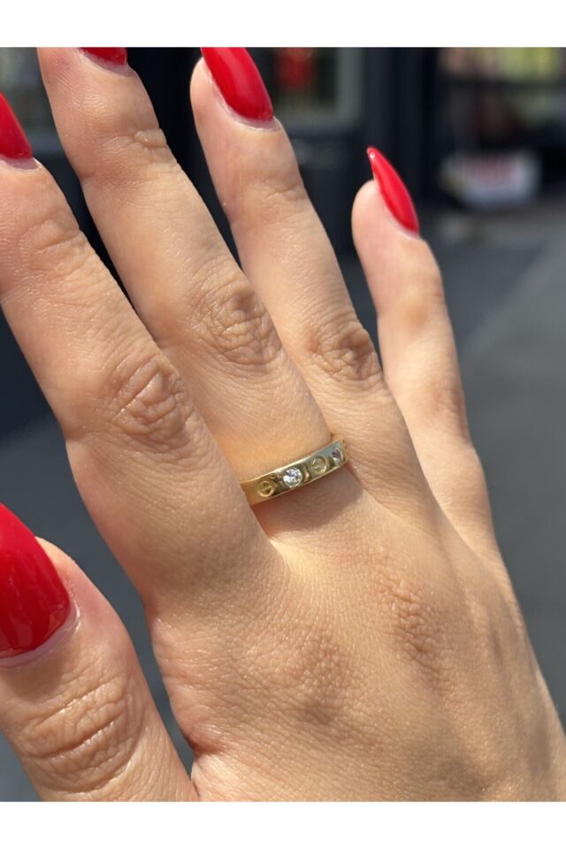 14 Ayar Altın Vidalı Taşlı Yüzük