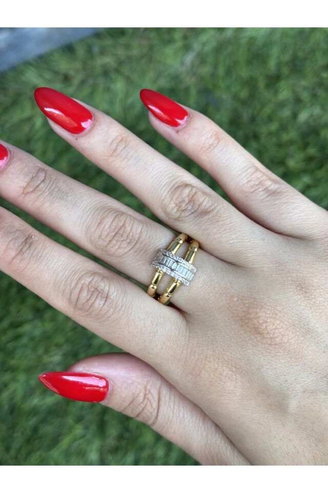 14 Ayar Altın Beyaz Baget Taşlı Şerit Yüzük