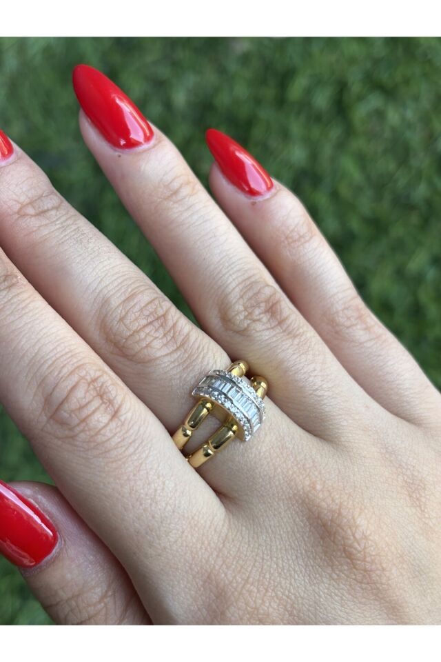 14 Ayar Altın Beyaz Baget Taşlı Şerit Yüzük