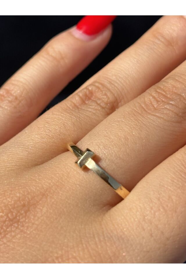 14 Ayar Altın T Yüzük