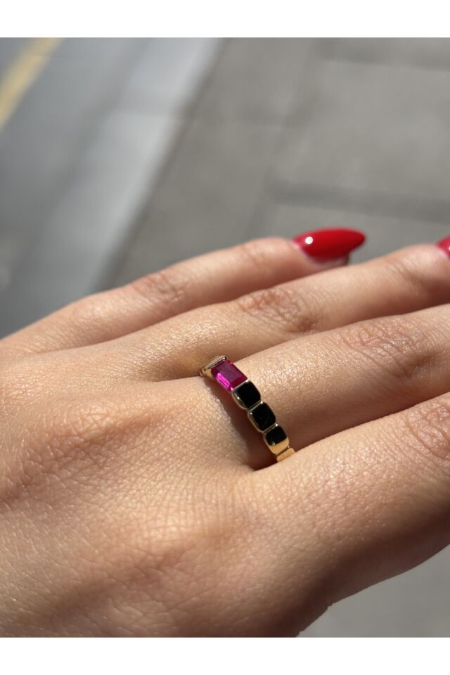 14 Ayar Altın Geçişli Ruby Yüzük