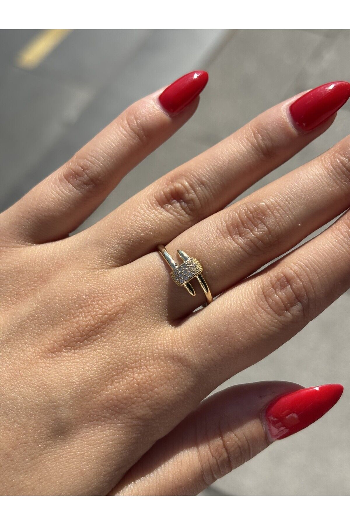 14 Ayar Altın Taşlı Segment Yüzük