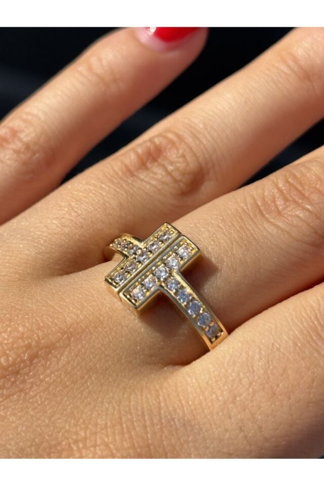 14 Ayar Altın Taşlı T Yüzük