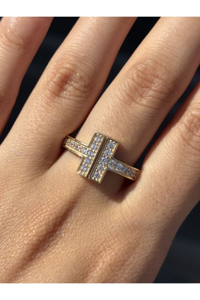 14 Ayar Altın Taşlı T Yüzük