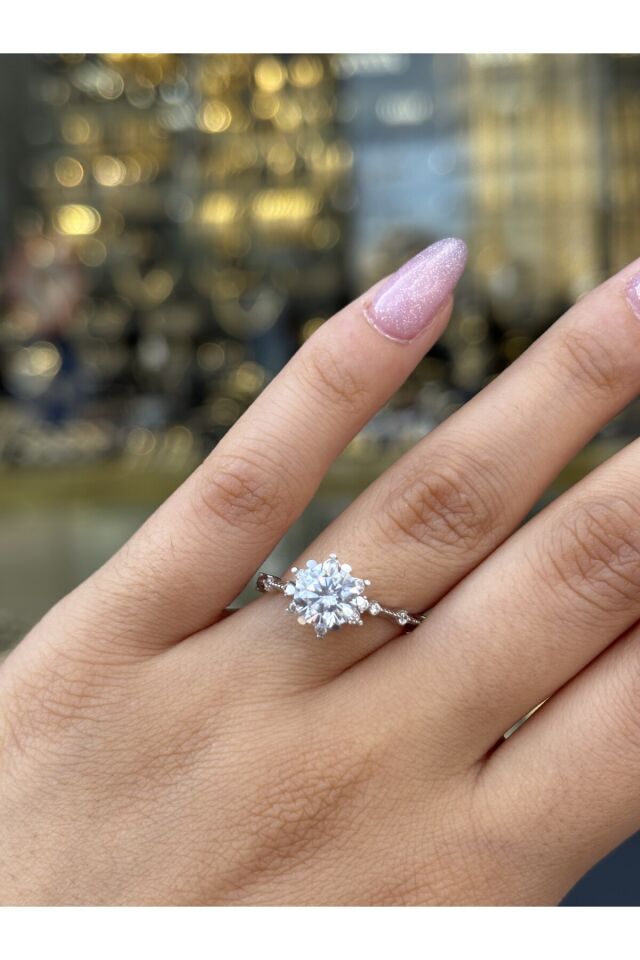 14 Ayar Altın Lotus Tek Taş Yüzük