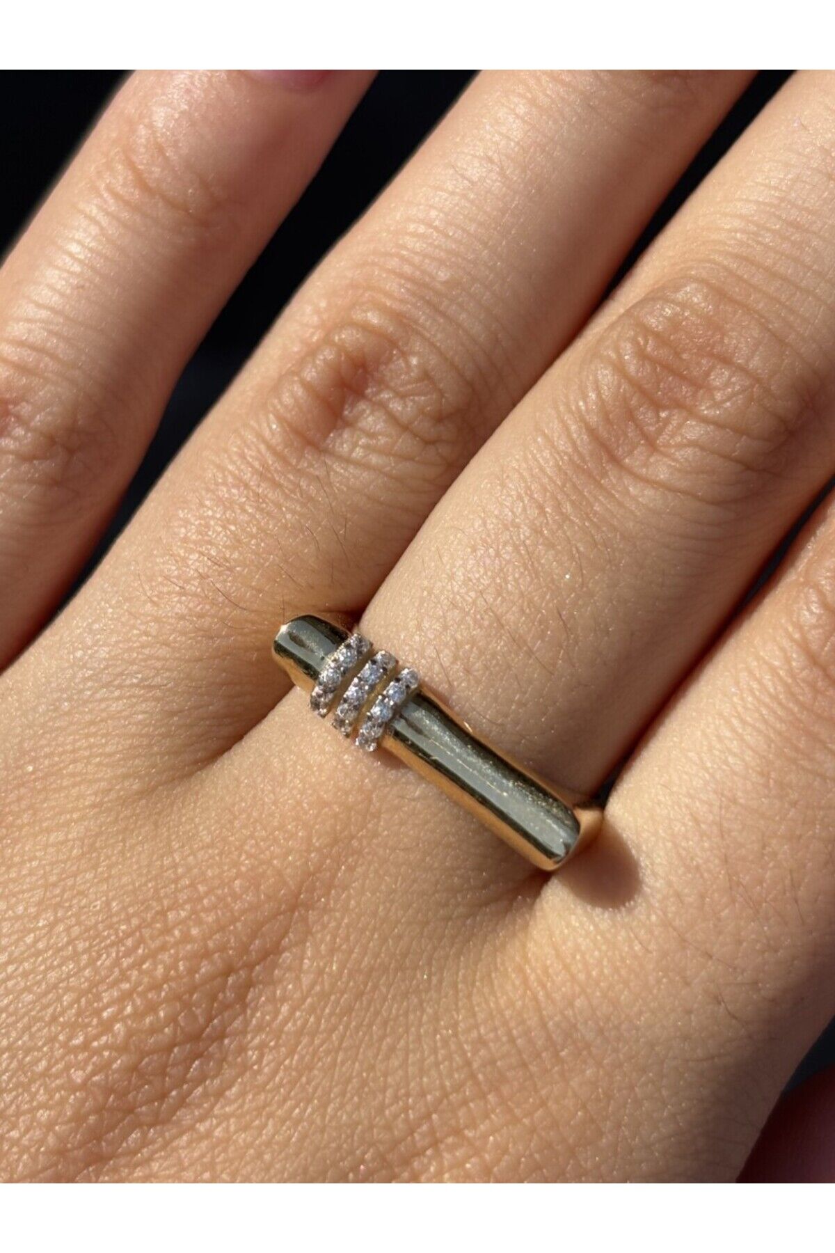 14 Ayar Altın Taşlı Alya Yüzük