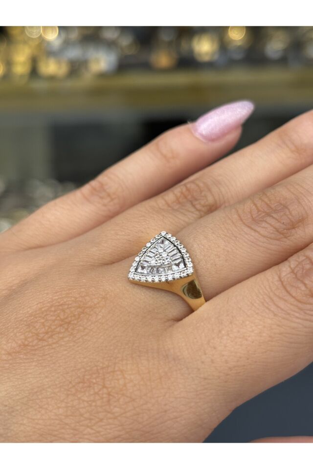 14 Ayar Altın Taşlı Pars Yüzük