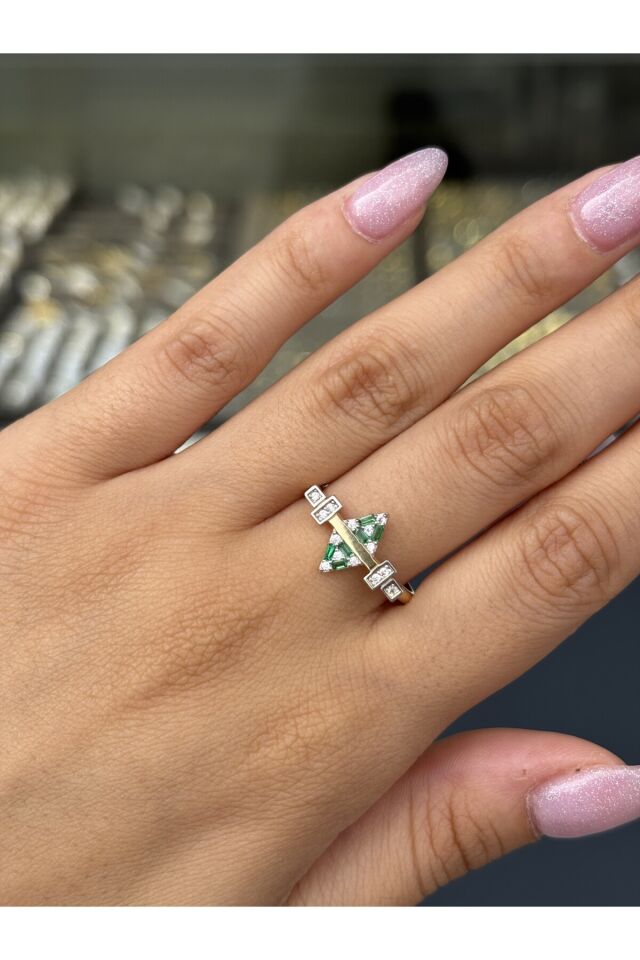 14 Ayar Altın Yeşil Taşlı Prego Yüzük