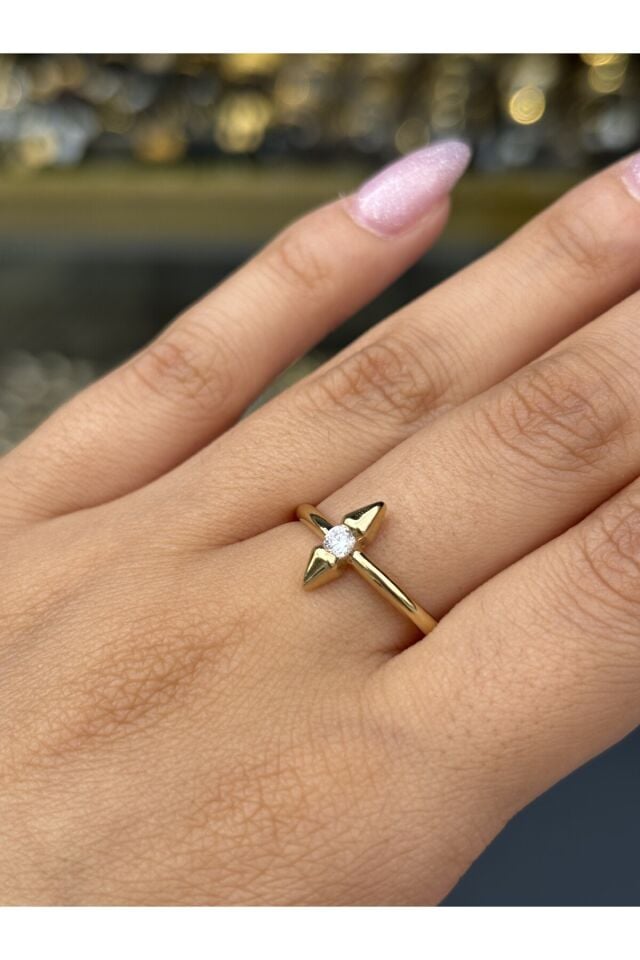 14 Ayar Altın Taşlı Ok Yüzük