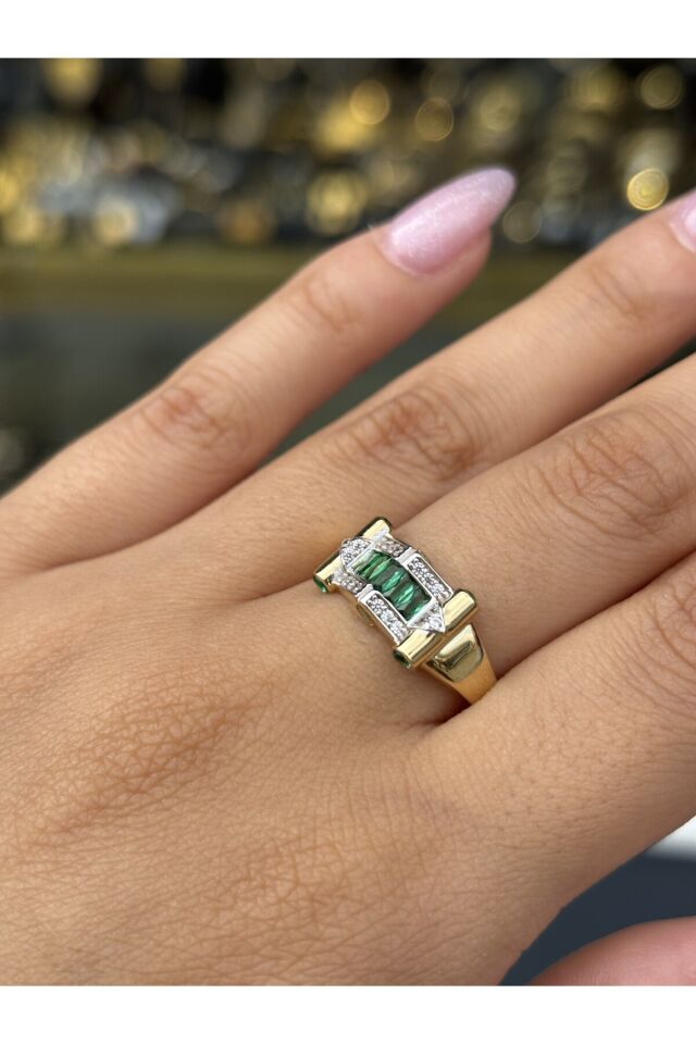 14 Ayar Altın Yeşil Taşlı Nava Yüzük