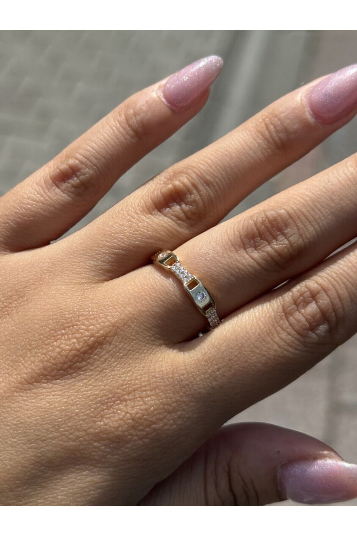 14 Ayar Altın Taşlı Zincir Yüzük