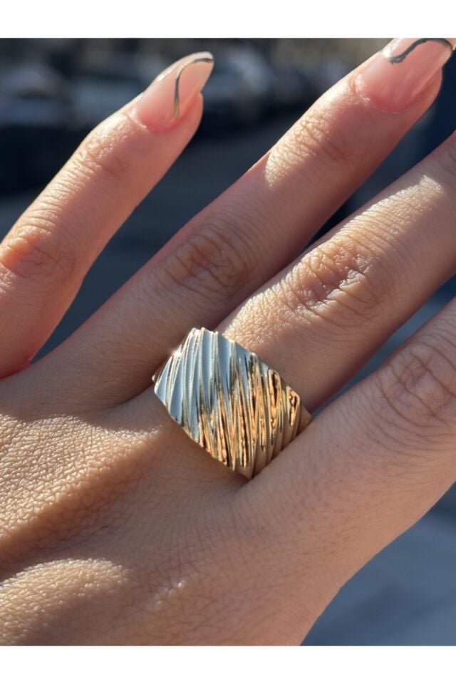 14 Ayar Altın Kalemli Yüzük