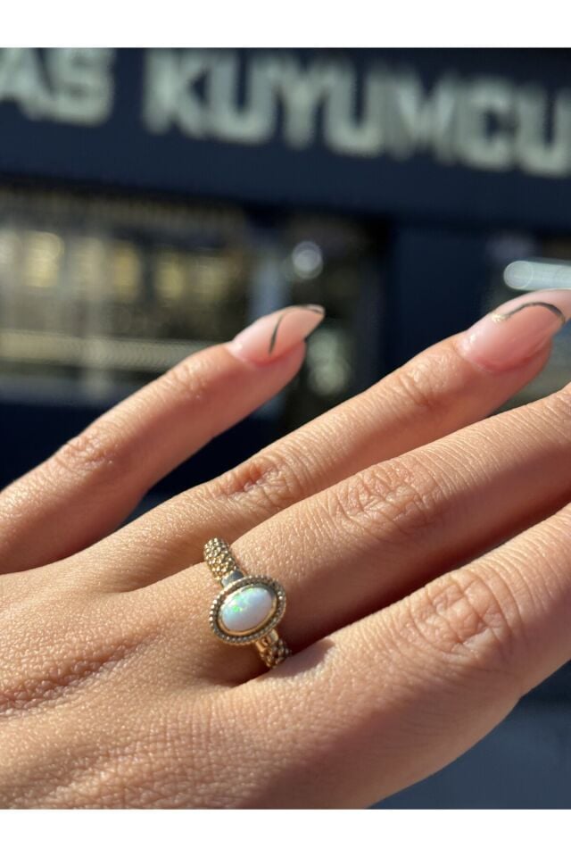 14 Ayar Altın Opal Taşlı Viyana Yüzük