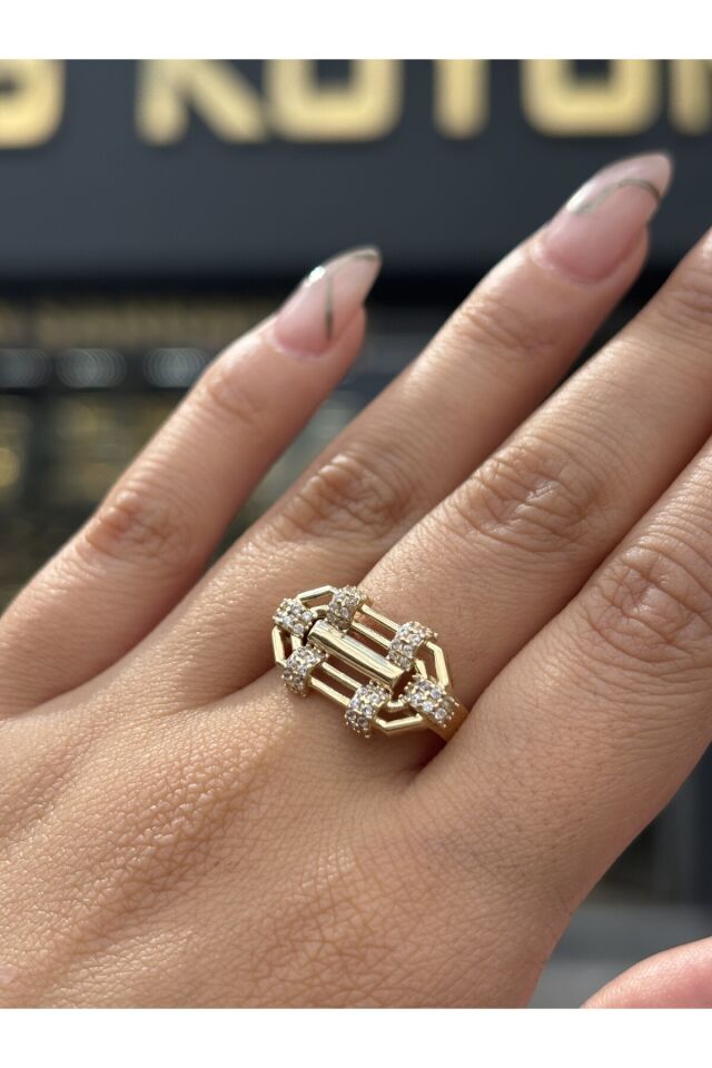 14 Ayar Altın Serenay Yüzük