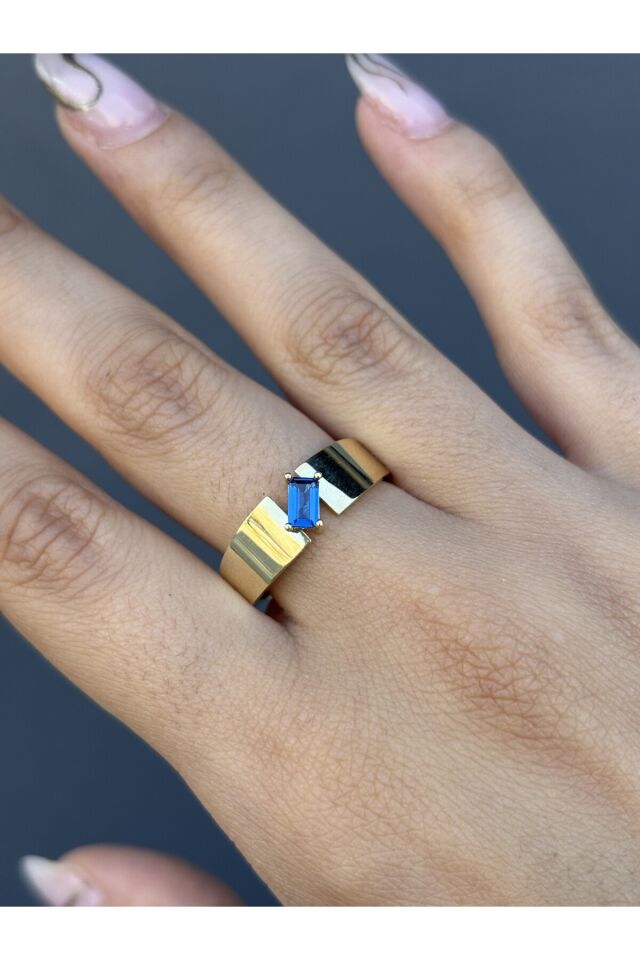 14 Ayar Altın Mavi Taşlı Baget Yüzük