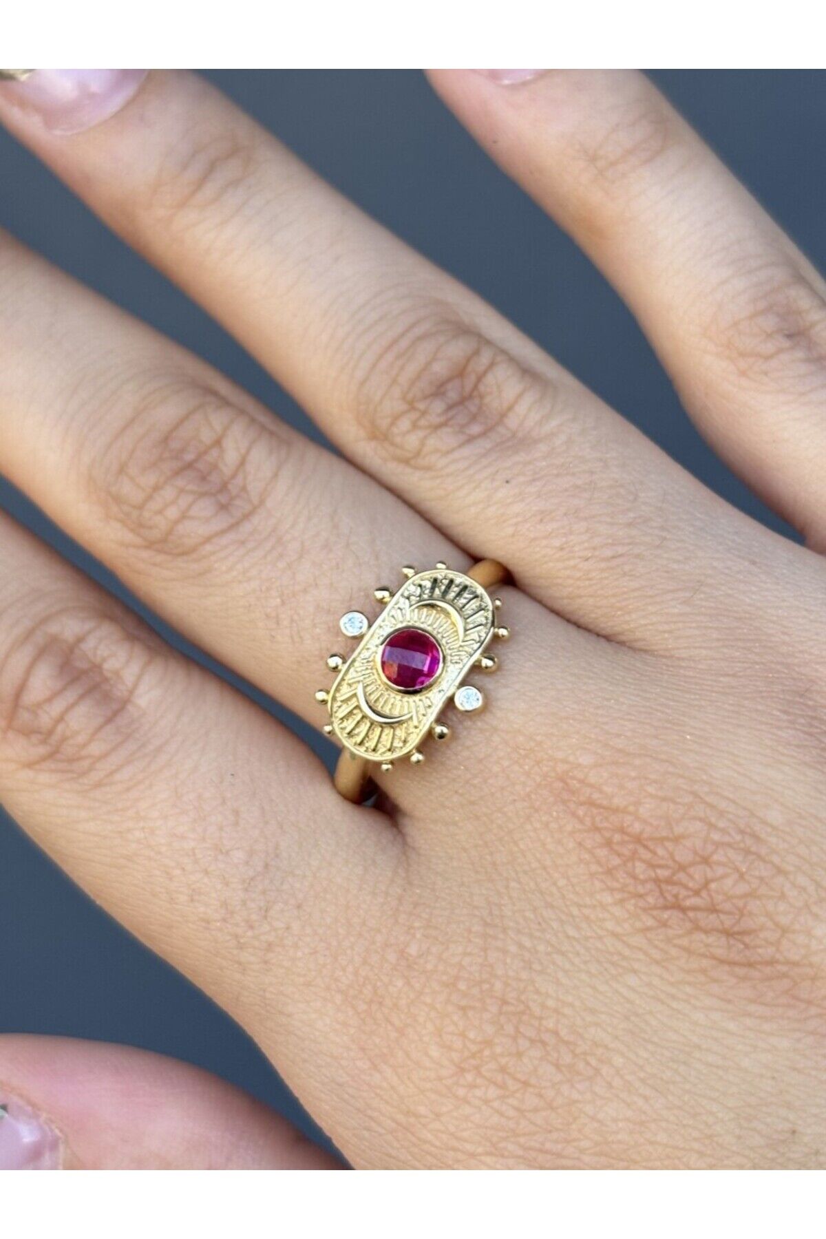 14 Ayar Altın Pembe Taşlı Tasarım Göz Yüzük