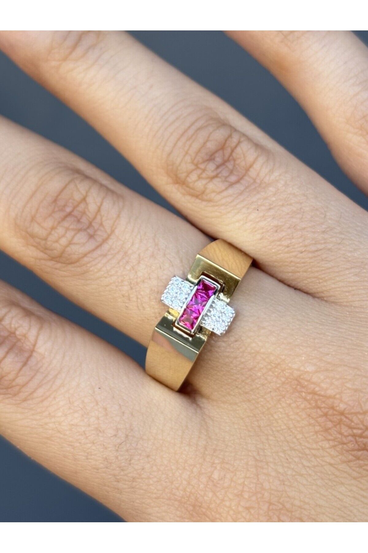 14 Ayar Altın Pembe Taşlı Octo Yüzük