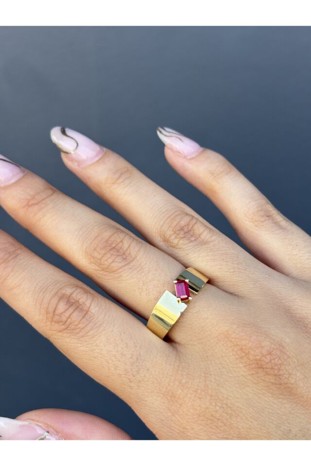 14 Ayar Altın Pembe Taşlı Baget Yüzük