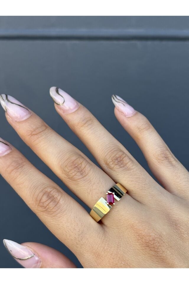 14 Ayar Altın Pembe Taşlı Baget Yüzük