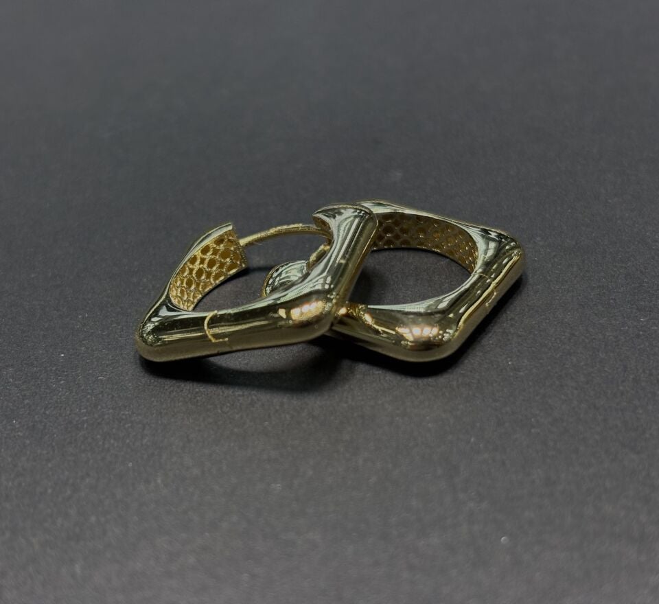 14 Ayar Altın Kare Halka Küpe