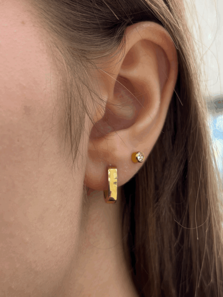 14 Ayar Altın Kare Halka Küpe